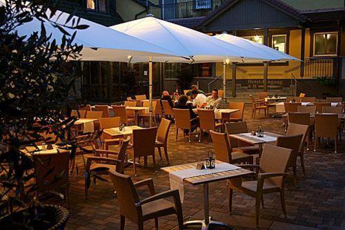 Goldener Adler Hotel Sulzheim  Ngoại thất bức ảnh