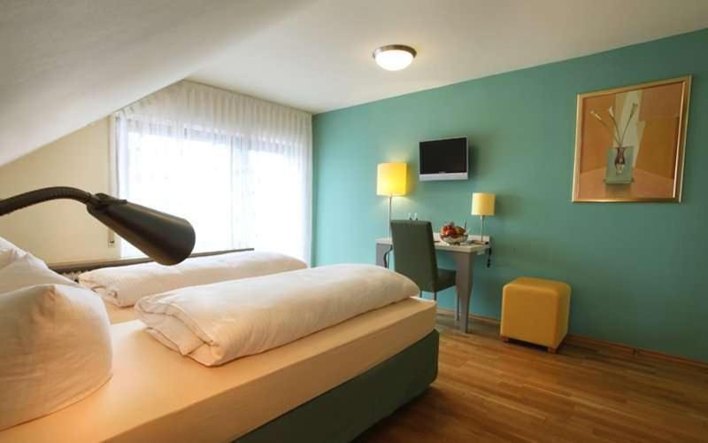 Goldener Adler Hotel Sulzheim  Ngoại thất bức ảnh