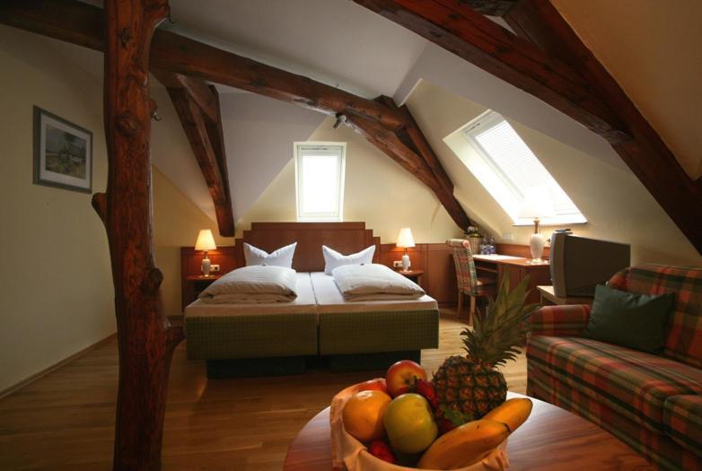 Goldener Adler Hotel Sulzheim  Phòng bức ảnh